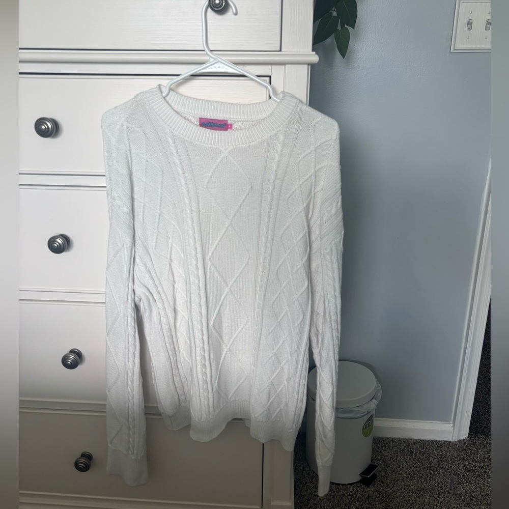 Edikted Classic White Cable Knit Sweater